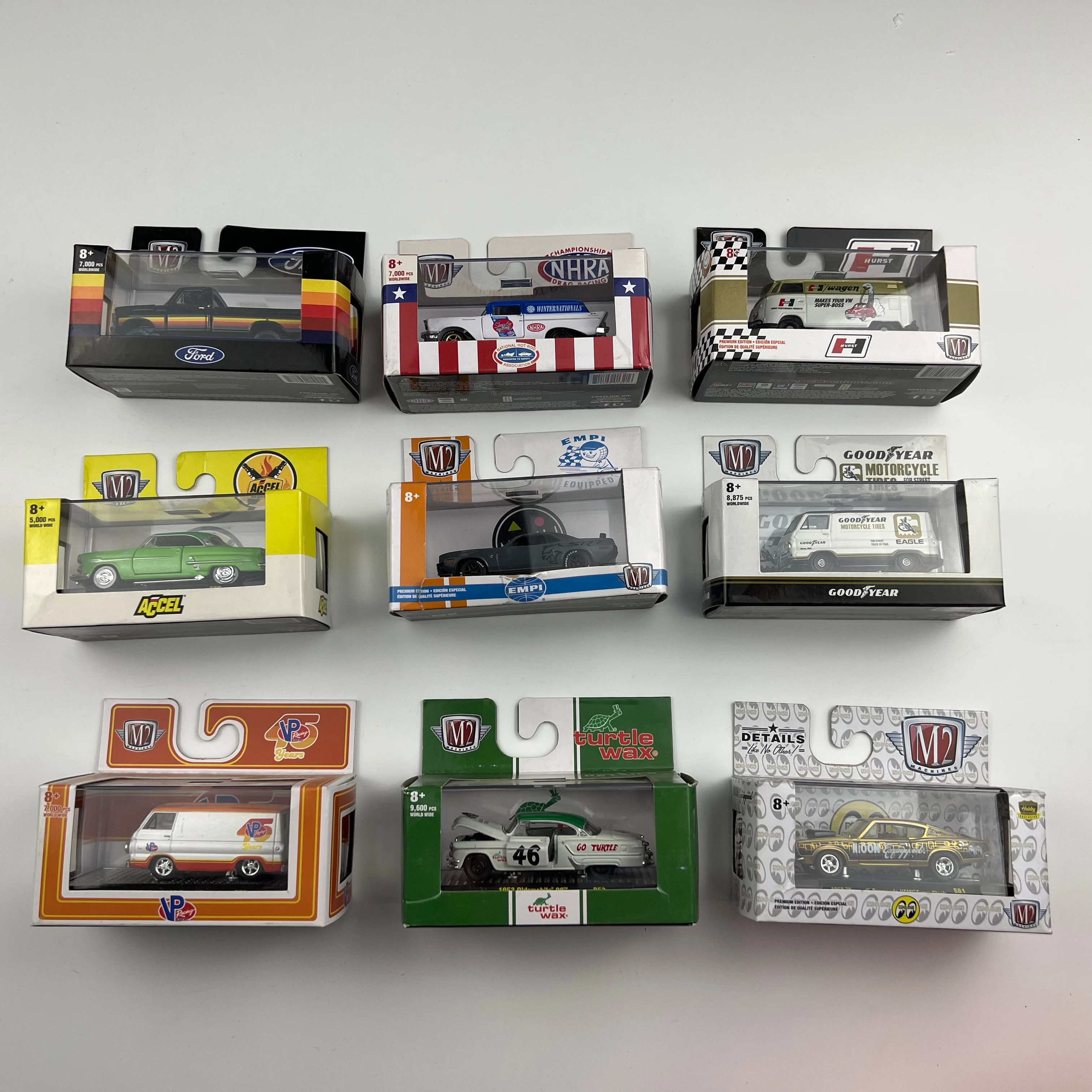 

M2 machines 1/64 T1 van truck ford plymouth dodge datsun silverado mooneyes Collection diecast alloy trolley model ornaments