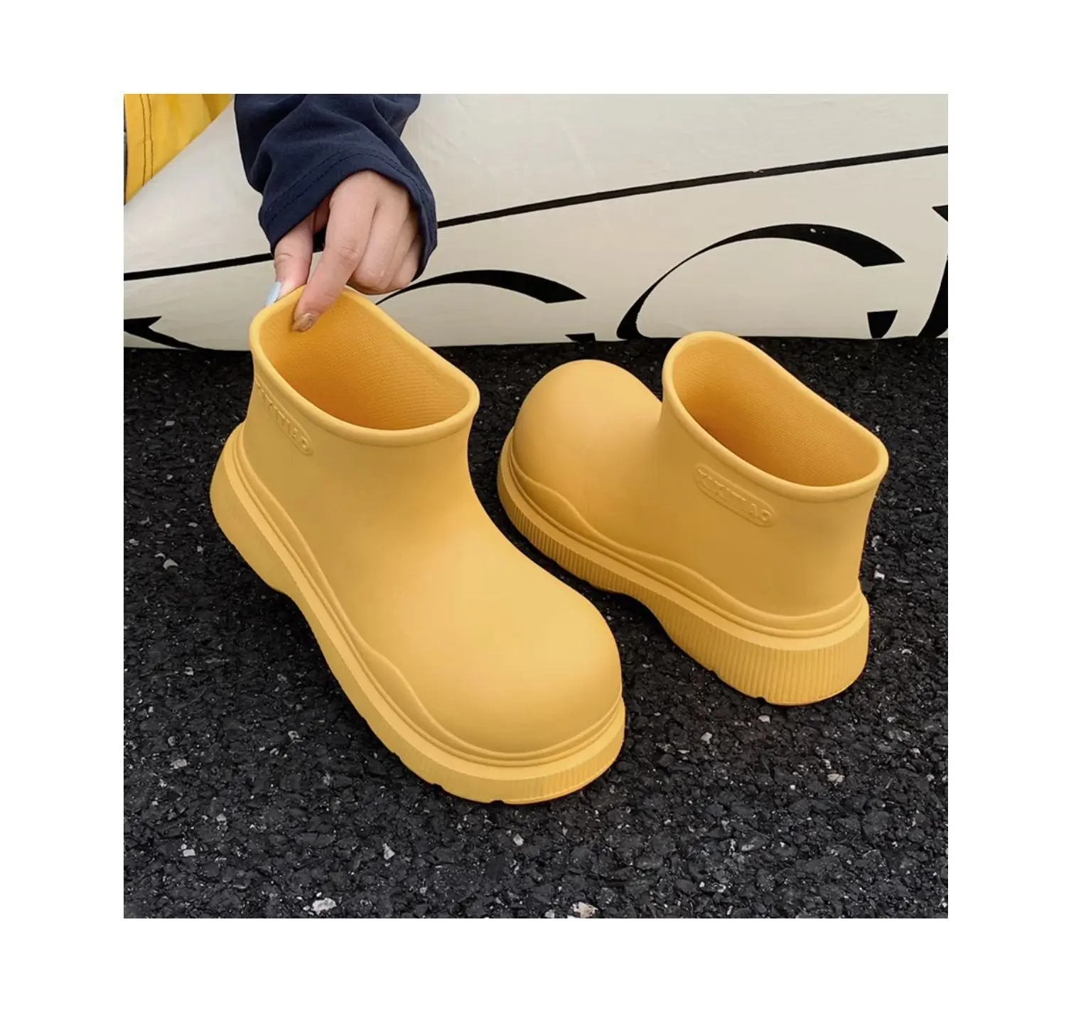 Beige Damen-Galoschen, wasserdichte Knöchel-Regenstiefel, Damen-Korean-Stil, lose Regenstiefel, Wasserschuhe, Damen, neue Regenschuhe mit breiter Zehenpartie – Detail 9