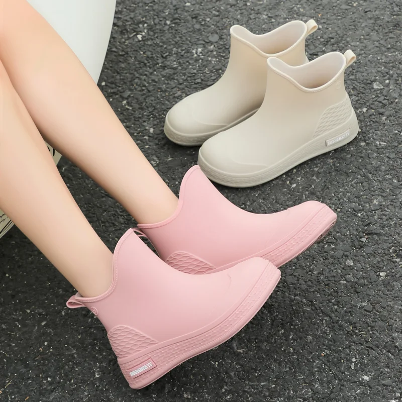 New Waterproof Fishing Rain Boots Women Summer Lightweight Non-Slip Fashion Rain Boots Simple Solid Style For Outdoor Wear view 4