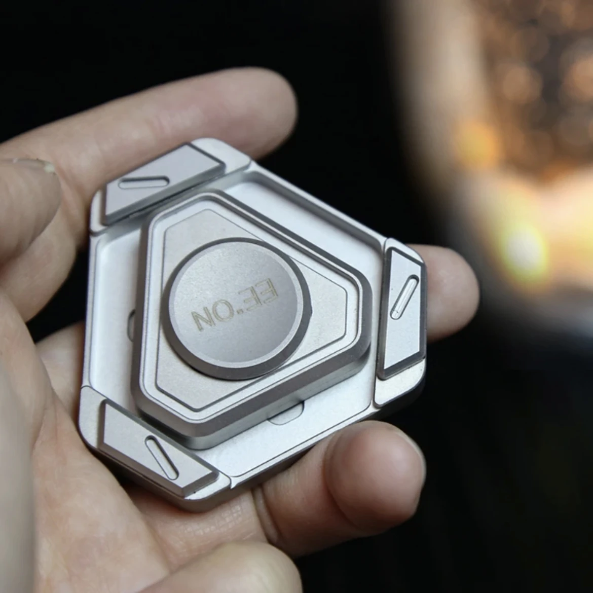 NO.33 ハートオブスチール EDC リンケージフィジェットスピナーおもちゃステンレス鋼抗ストレス感覚そわそわおもちゃ