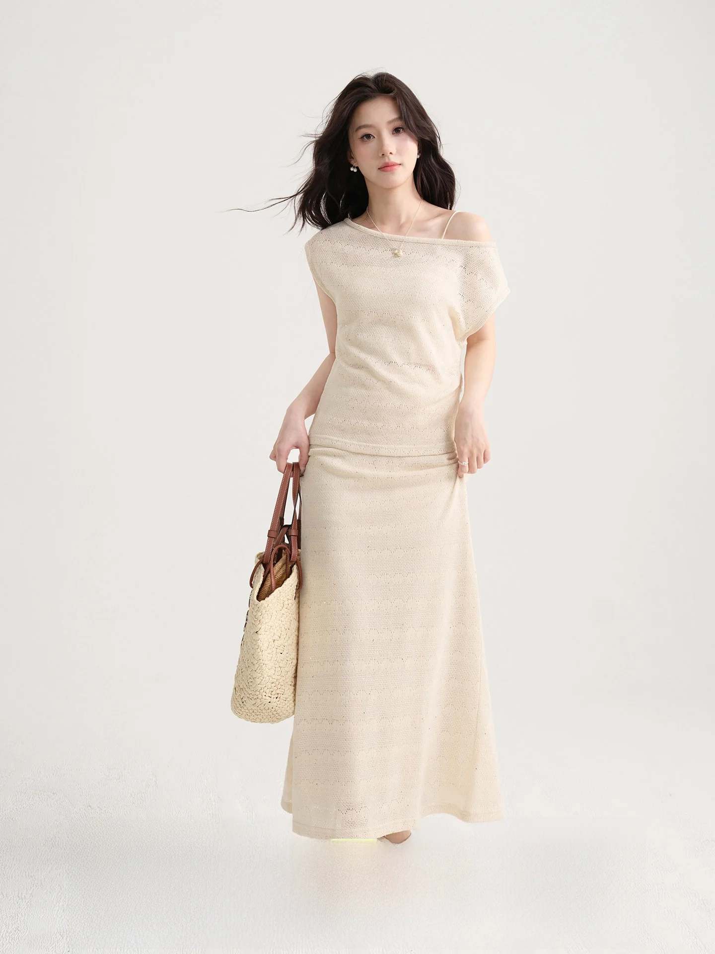 

Elegant Asymmetrical Knitted Set Women's Summer Fashion Korean Style Top And Skirt Ensemble Breathable Lightweight Polyester