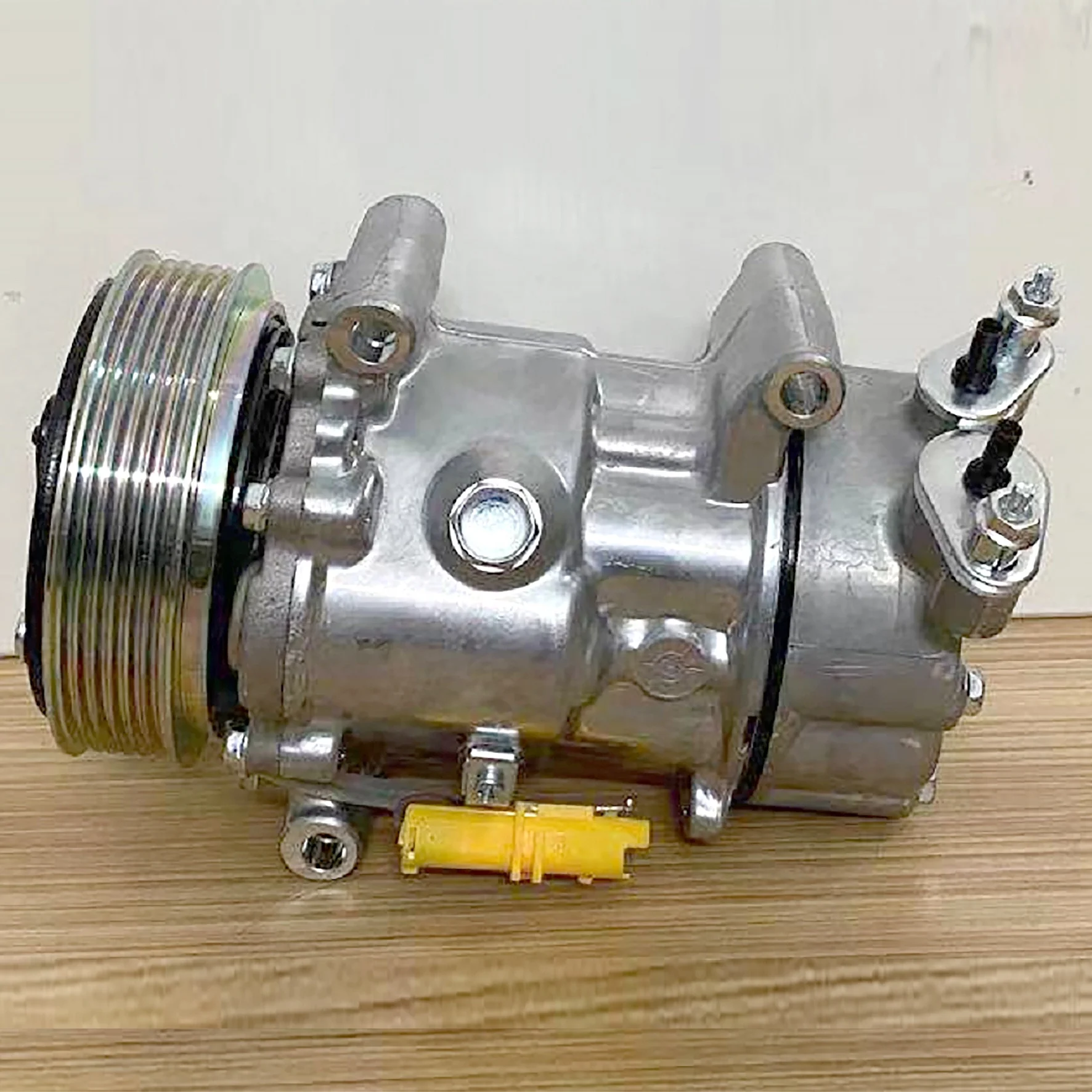 คุณภาพที่สมบูรณ์แบบ Ac คอมเพรสเซอร์สําหรับ 206 307 t Oem 9655191580 9684480480 9800822280 6Pk 12V