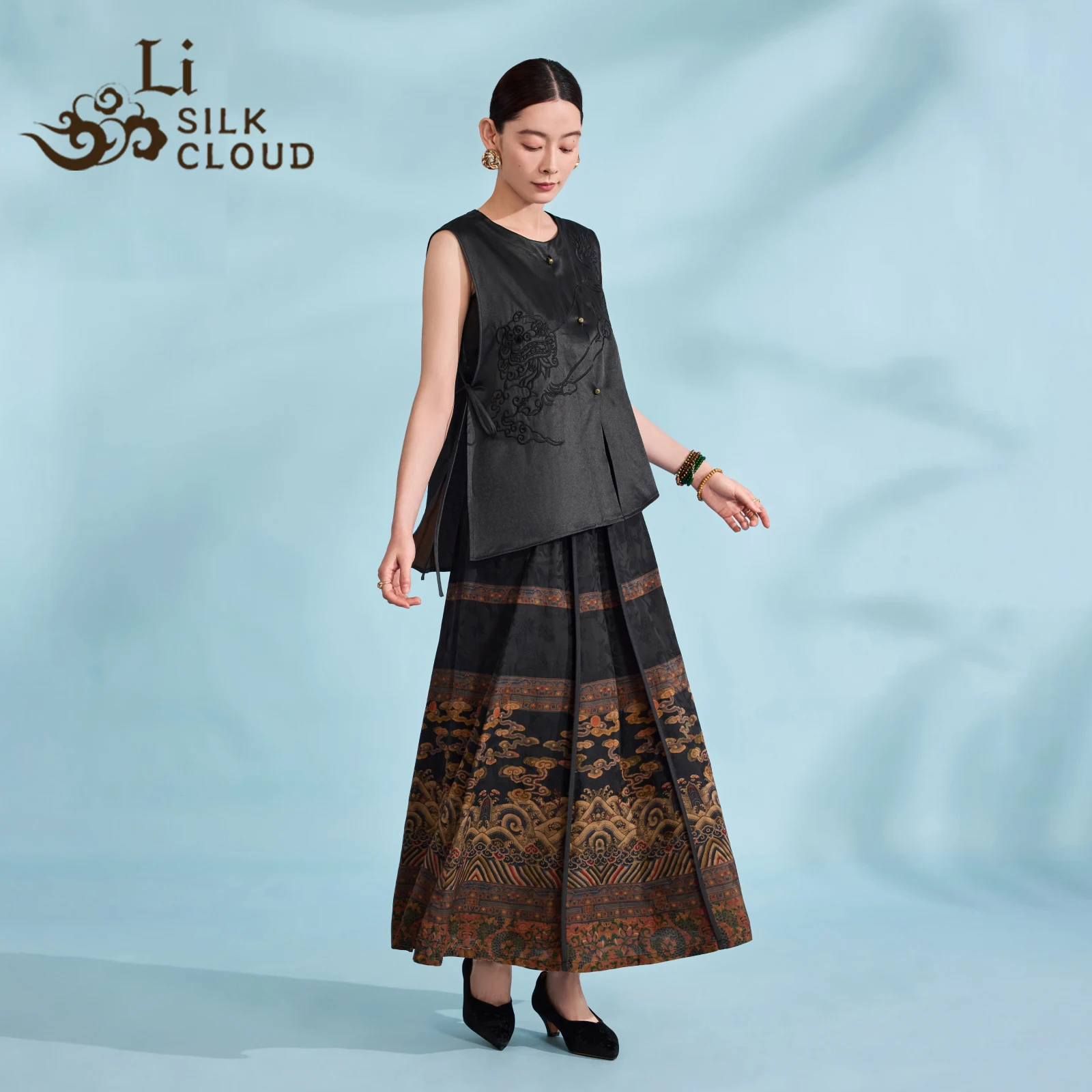 LI SILK CLOUD Black Xiangyunsha Chinese Style Vest - Chinese Traditional Embroidery, Adjustable Tie Waist, Sleeveless