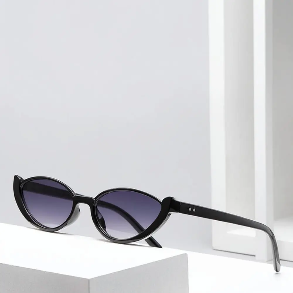 2025 Trendy Cat Eye Sunglasses Small Frame Women Vintage Shades Fashion Minimalist Sun Glasses Outdoor Driving Chic Eyewear