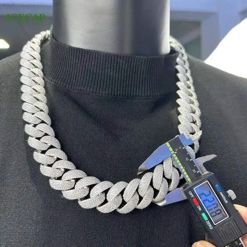 

2024 Latest Design Fine Jewelry Hiphop Style 925 Sterling Silver Vvs Moissanite Necklace 22mm Iced Out Cuban Link Chain for Men