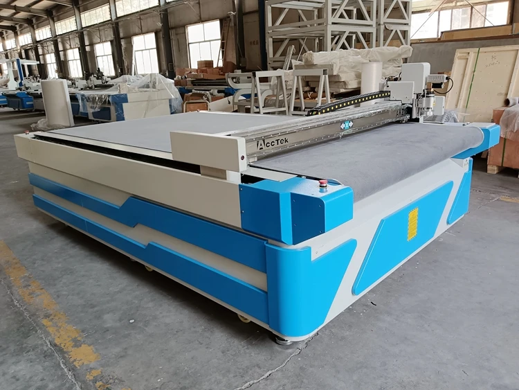 Stof Cnc Snijmachine Monster Snijmachine Voor Textiel Kledingstuk Doek Shirts Cutter AKZ1625 AKZ2030