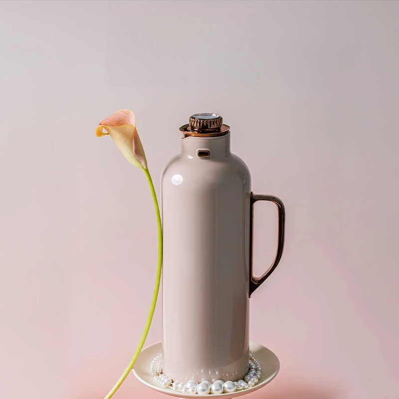 

Stewed teapot kettle Warm pot Hot water bottle Household insulation 1.6L