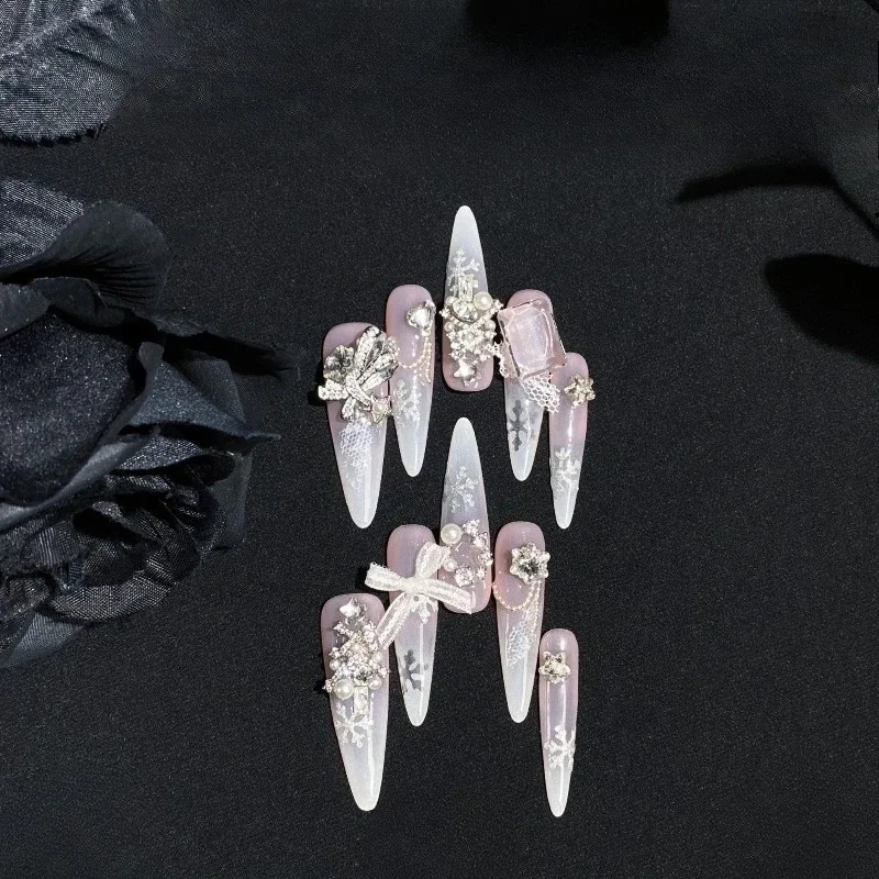 [Winter Love Song] Handmade armor heavy industry nude lace autumn and winter snowflake new year white