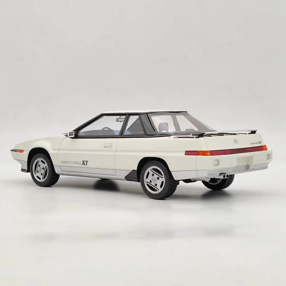 DNA Collectibles 1/18 XT Turbo 4WD 1985 White DNA000082 Resin Model Car Limited Collection Auto Toys Gift Hobby