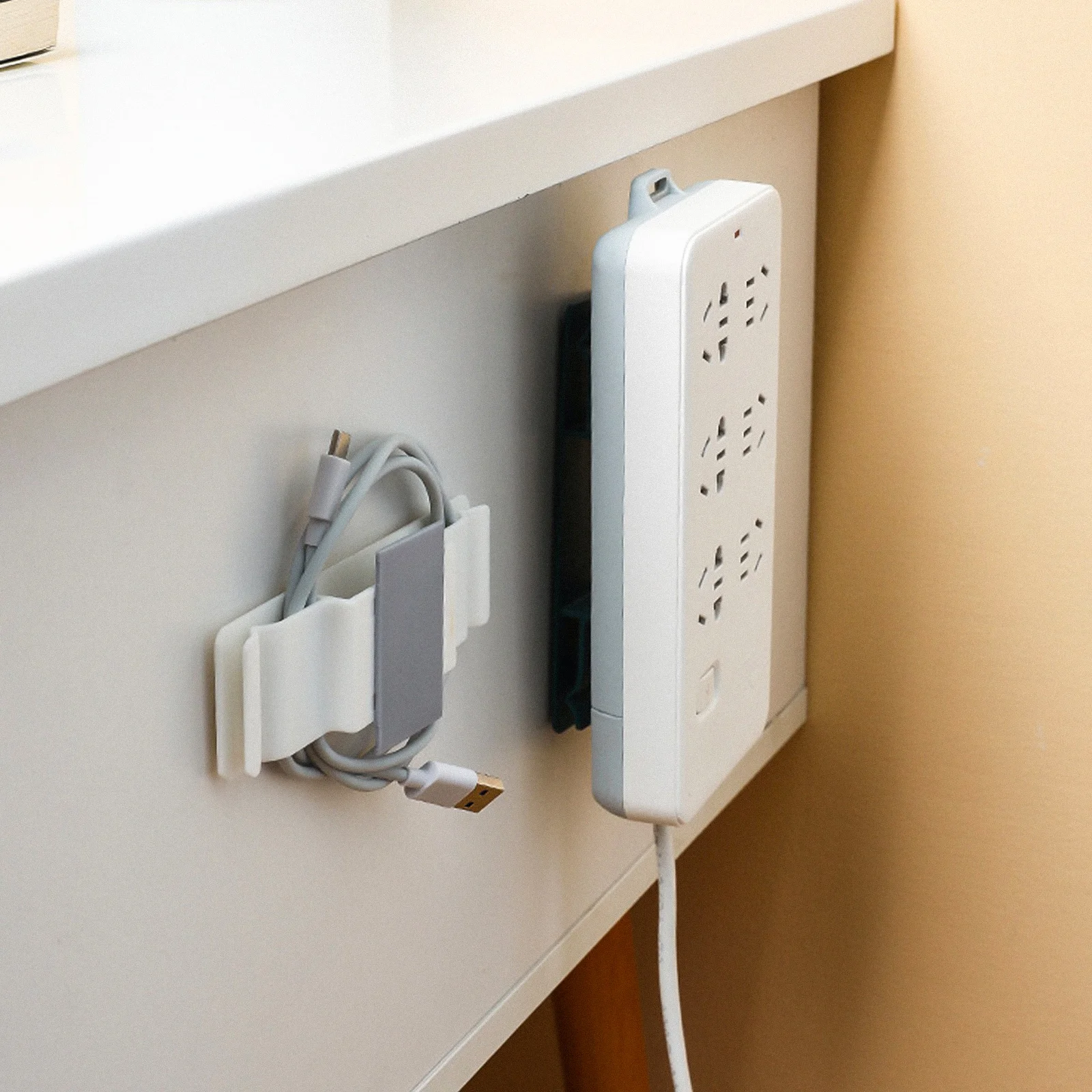 

4Pcs Power Strip Fixator Self Adhesive Wall Mounted Cable Holder Punch Free Socket Organizer Power Strip Fixator