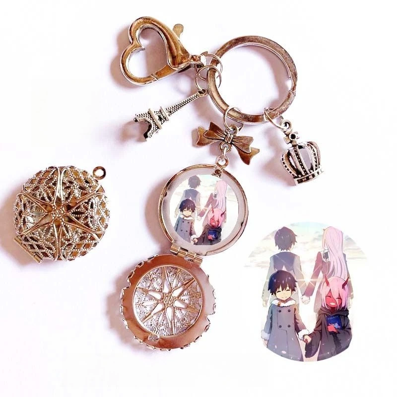 حبيبي في الفرانس صفر اثنين المفاتيح الإبداعية عالية اللون قيمة الرسوم المتحركة الكرتون HD طباعة زوجين سيارة المعادن الديكور هدية