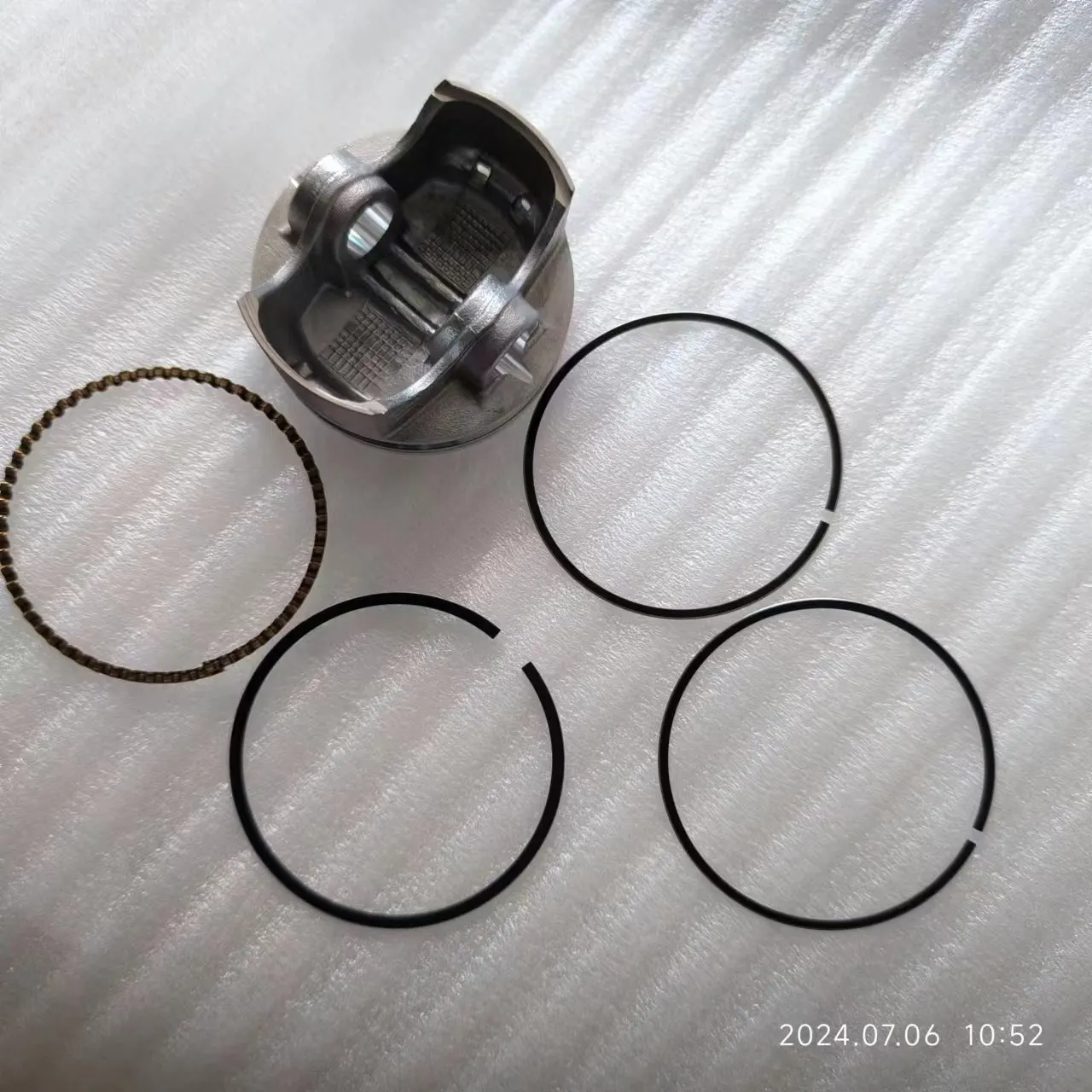 

ER12 PISTON AND RING ROBIN GASOLINE ENGINE PART