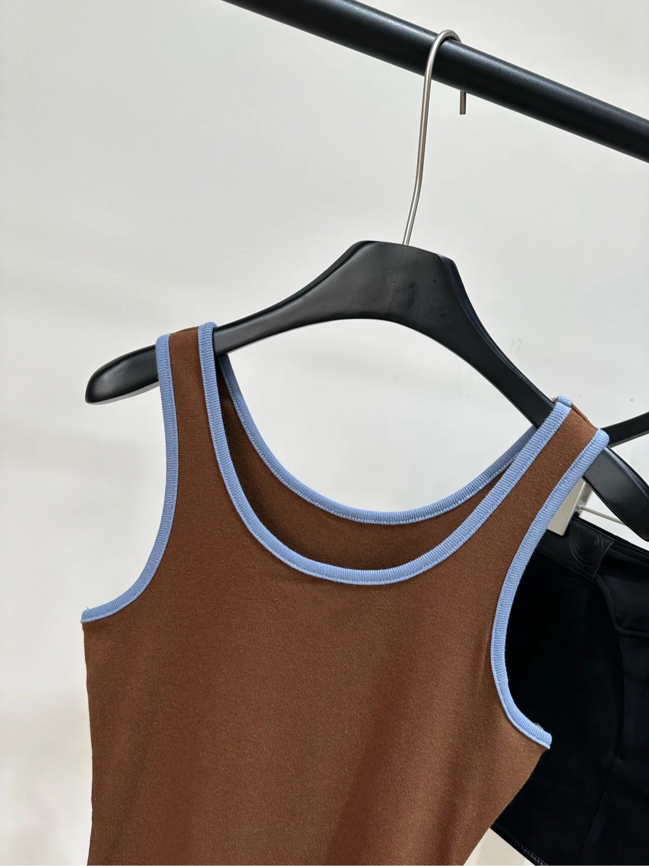 2026 Summer New Simple Daily Commuter All-match Color Contrast Collar Sleeveless Vest Women's Bamboo Vest