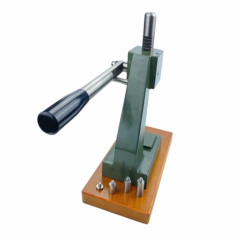 Alat Pengepres Tutup Belakang Jam Tangan Kayu Berkualitas Tinggi TLF 6173 oleh Pembuat Jam untuk Menekan Kaca Tutup Jam Tangan