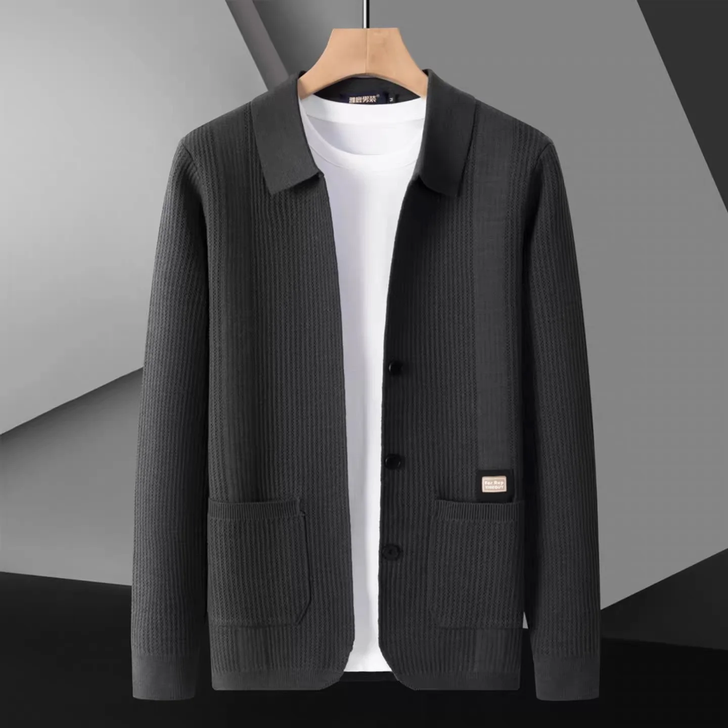 أزياء العلامة التجارية إلكتروني تنقش سترة متماسكة الرجال عالية الجودة جيب بسيط عارضة الراحة الاتجاه الجديد زر التلبيب سترة معطف