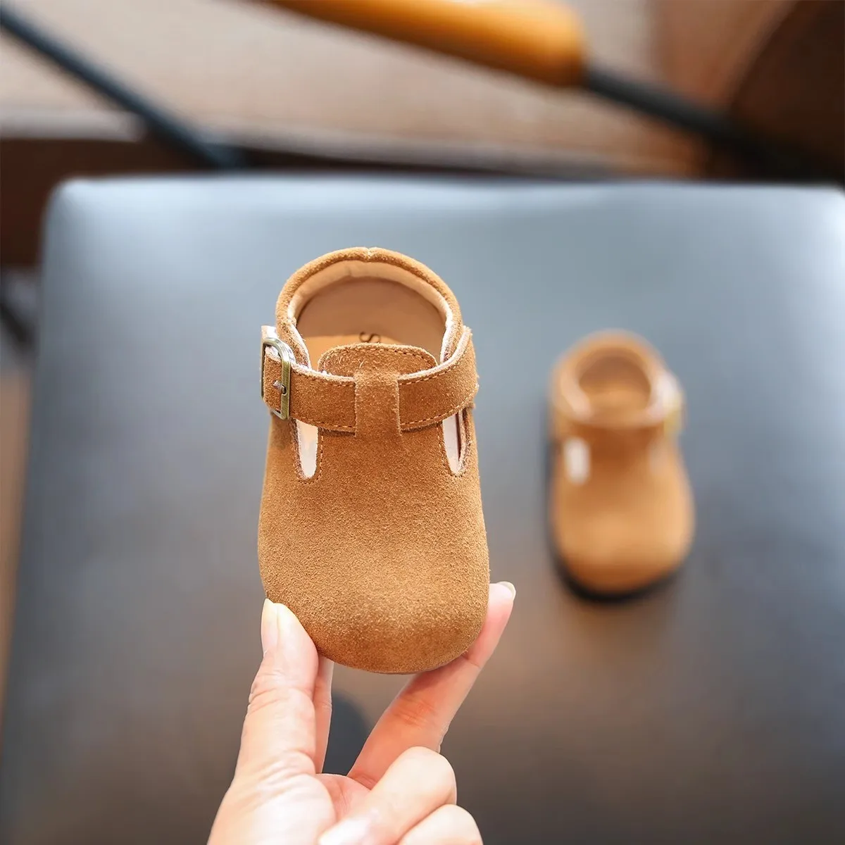 

2025 г., детская повседневная обувь на плоской подошве для девочек и мальчиков, весенне-осенняя новая модная нескользящая универсальная детская обувь в корейском стиле с мягкой подошвой