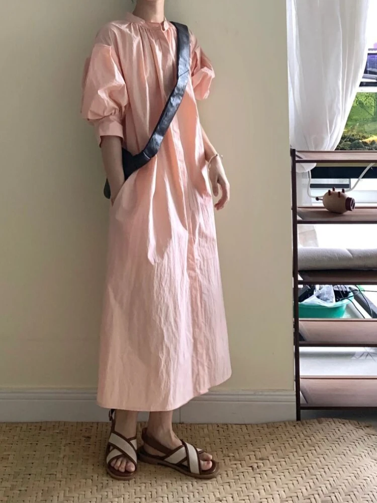 Spódnica koszulowa z krótkim rękawem dla kobiet 2023 lato nowy luźny krój francuska minimalistyczna sukienka długa spódnica