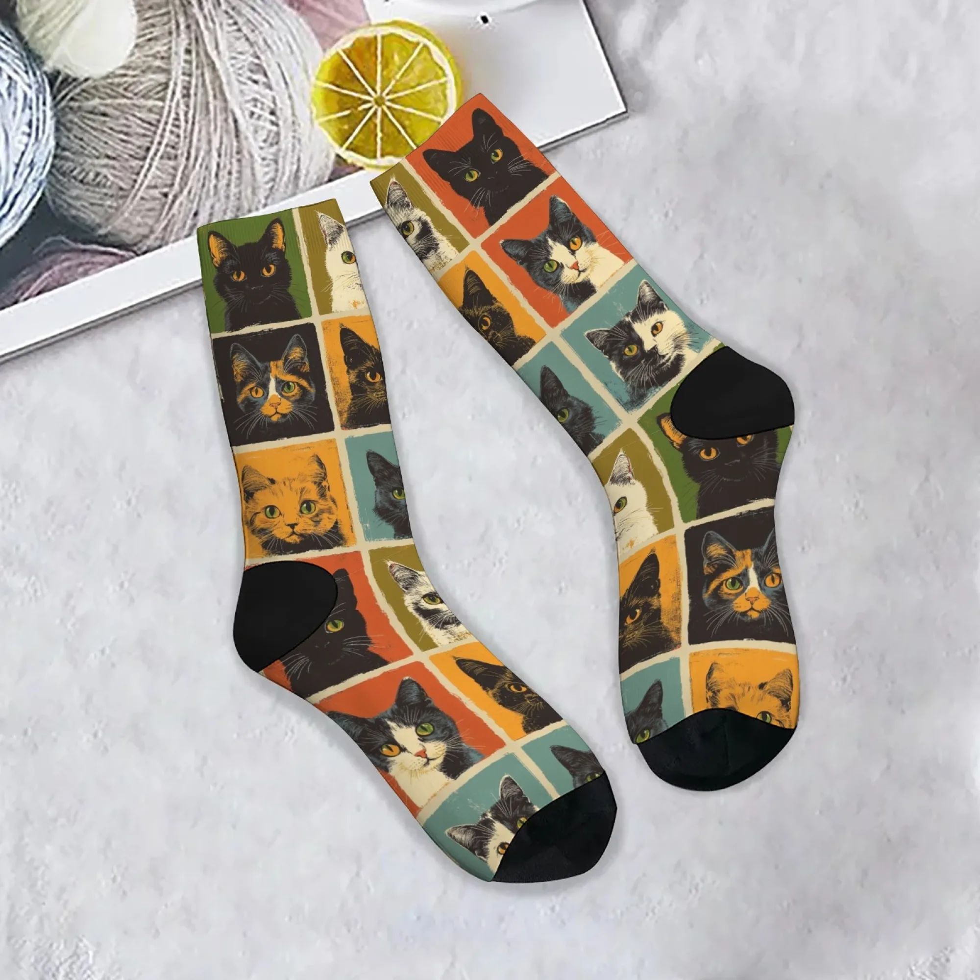 Retro Pop Art Cat Fashion Men's Socks Novelty Funny Happy Crew Socks Comfortable Breathable Outdoor Travel Casual Sports Socks