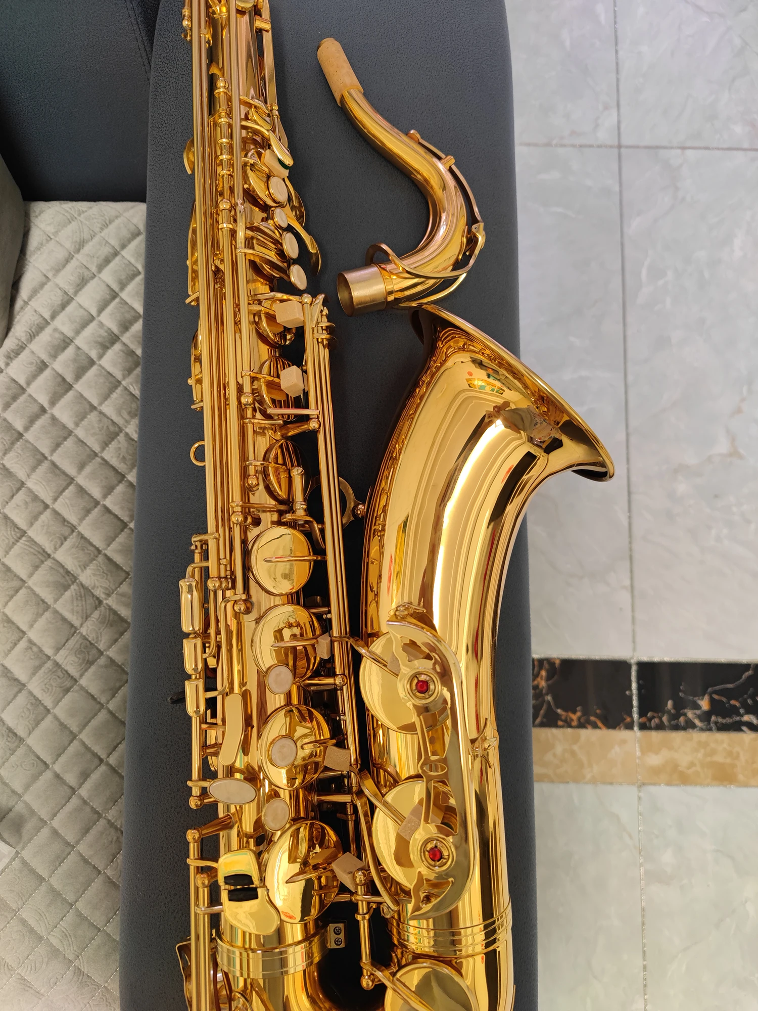 

High quality 62 B-flat professional tenor saxophone brass gold-plated deep engraving professional-grade tone SAX jazz instrument