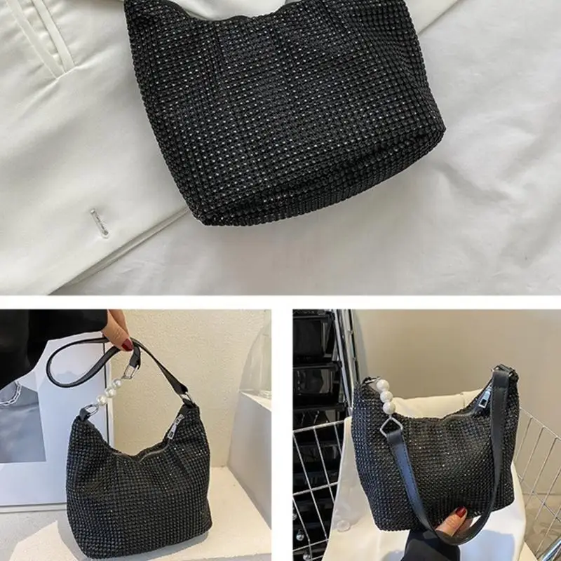 D46D Стоящий на плече на плеч