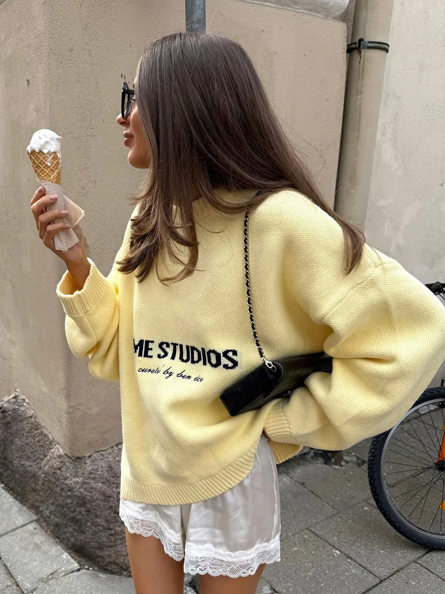 

Knitted Long Sleeve Sweater Yellow Women Elegant Round Neck Loose Letter Pullover 2025 New Autumn Lady Commute Jumper Tops