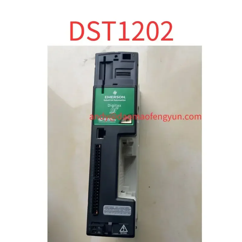 

Б/у сервопривод DST1202, проверен, исправен.