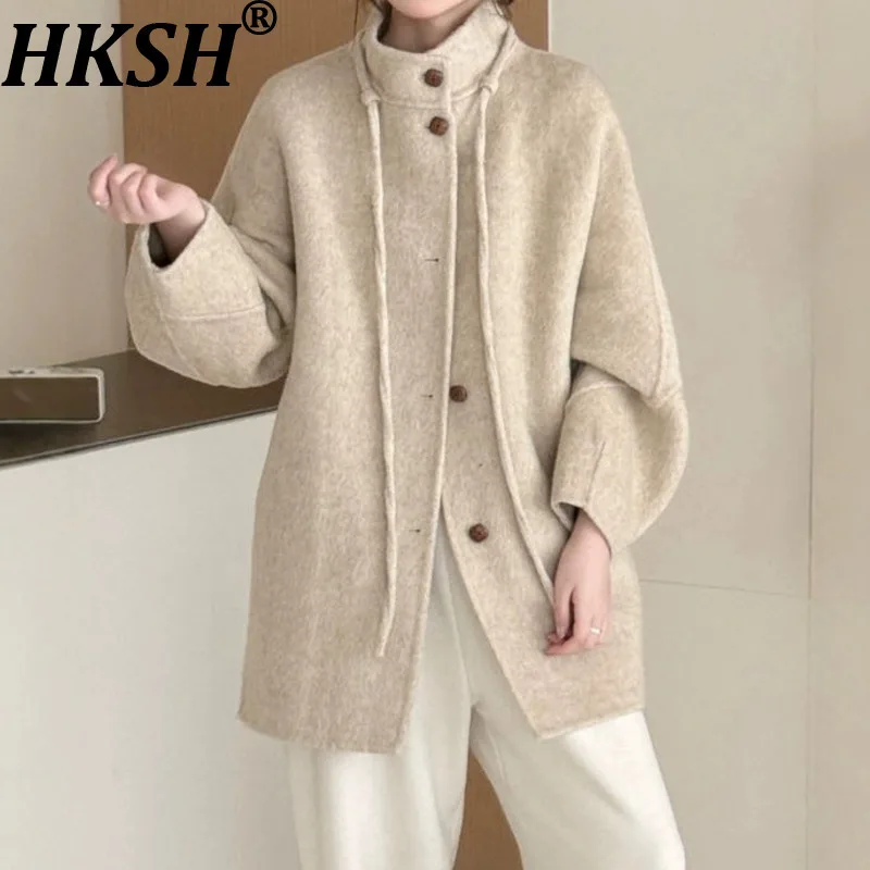 

HKSH Autumn Winter New Women Overcoat Drawstring Stand Collar Single Breasted Raglan Sleeve Elegant Trendy Woolen Jacket HK12275