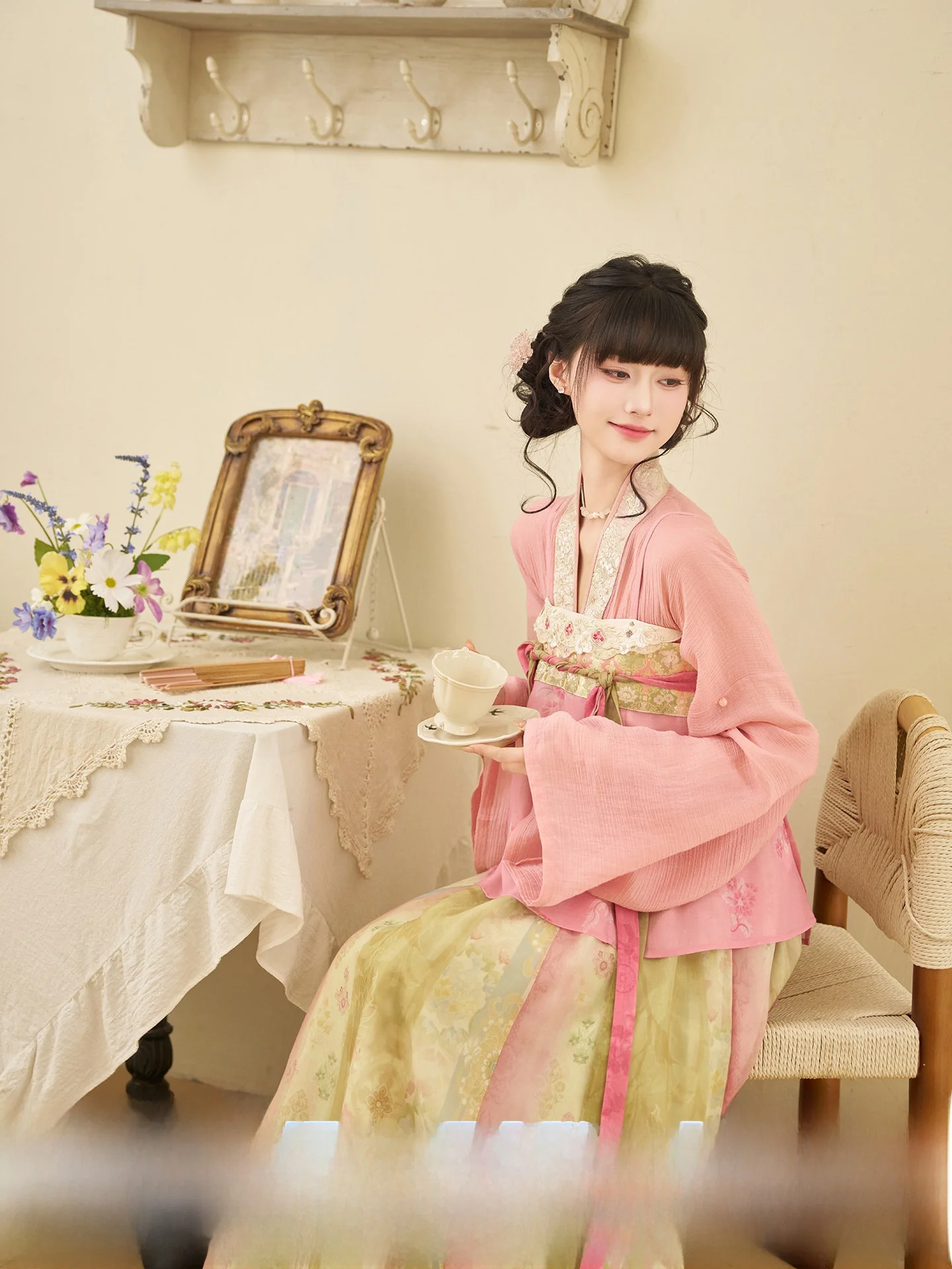 

Thirteen Surplus Tangerine Seedlings Spring Stream Silk Jacket Waist Length Women's Tang Dynasty Hanfu Spring Season
