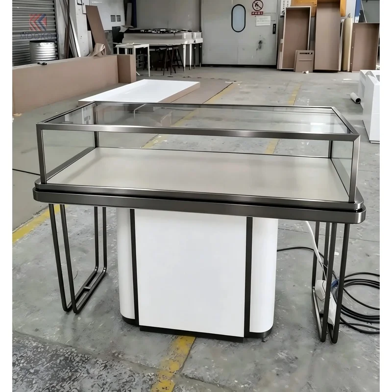 custom.Modern Black Metal Frame Jewelry Display Counter White Curved Base Tempered Glass Showcase Retail Jewelry Shop