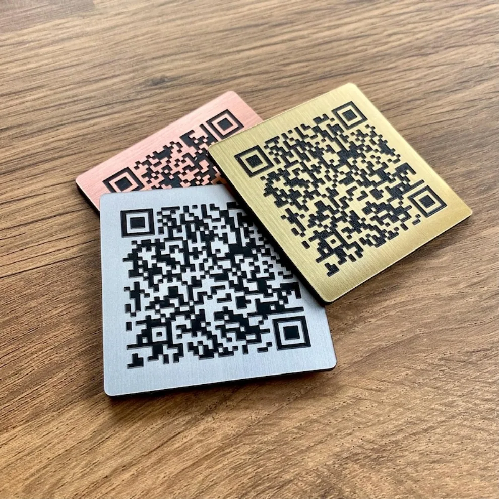 Self Adhesive Metallic QR Code Plaques Custom Engraved Signs for Tables, Durable Restaurant Café Product Labels, Waterproof Tags
