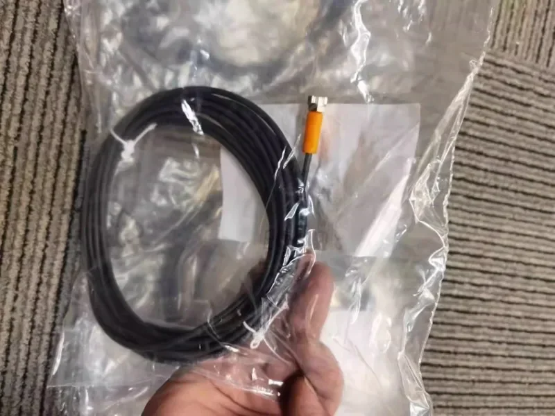 

IFM EVC142 EVC141 EVC151 EVC154 EVC145 EVC152 connecting wire