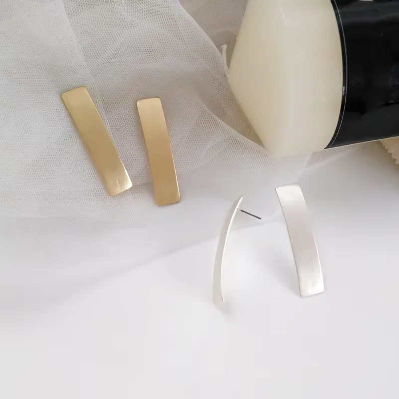 여성을위한 패션 주얼리 금속 매트 귀걸이 트렌드 기하학 골드 컬러 실버 도금 스퀘어 드롭 귀걸이 레이디 도매