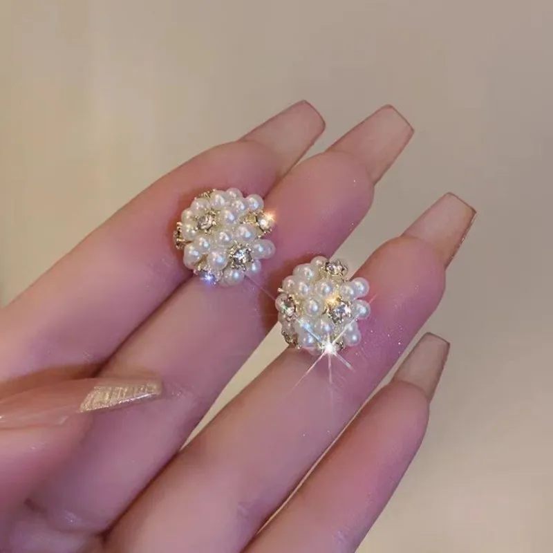 

2025 Korean Wave Small and Exquisite Zircon Pearl Earrings Simple Retro Style Embroidered Ball Earrings Women's Accessories
