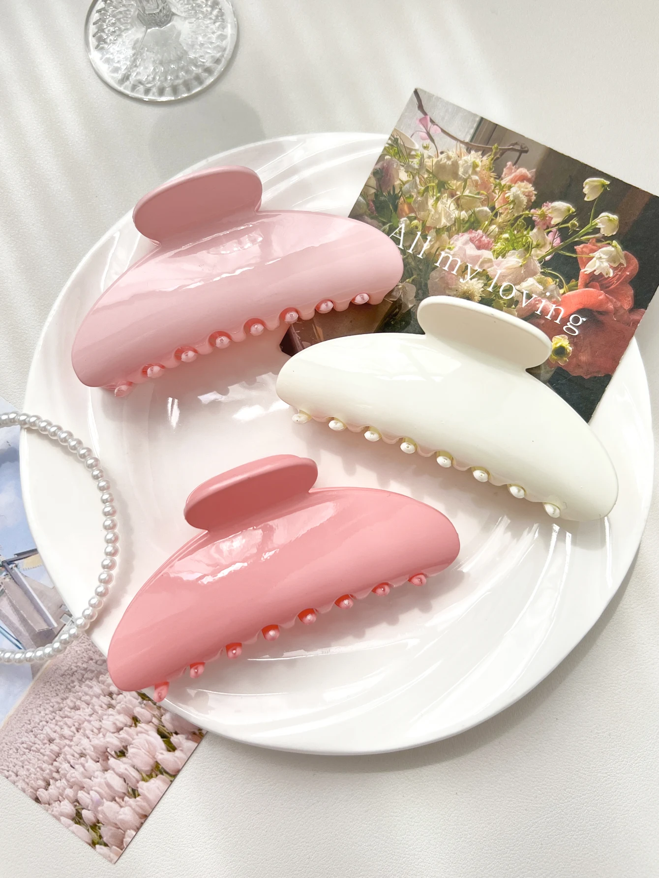 フランスのソリッドカラーのヘアクリップ、ピンクのヘアクリップ、大きめ、滑り止め、サメ、女性と女の子向けのスタイリッシュなヘアアクセサリー