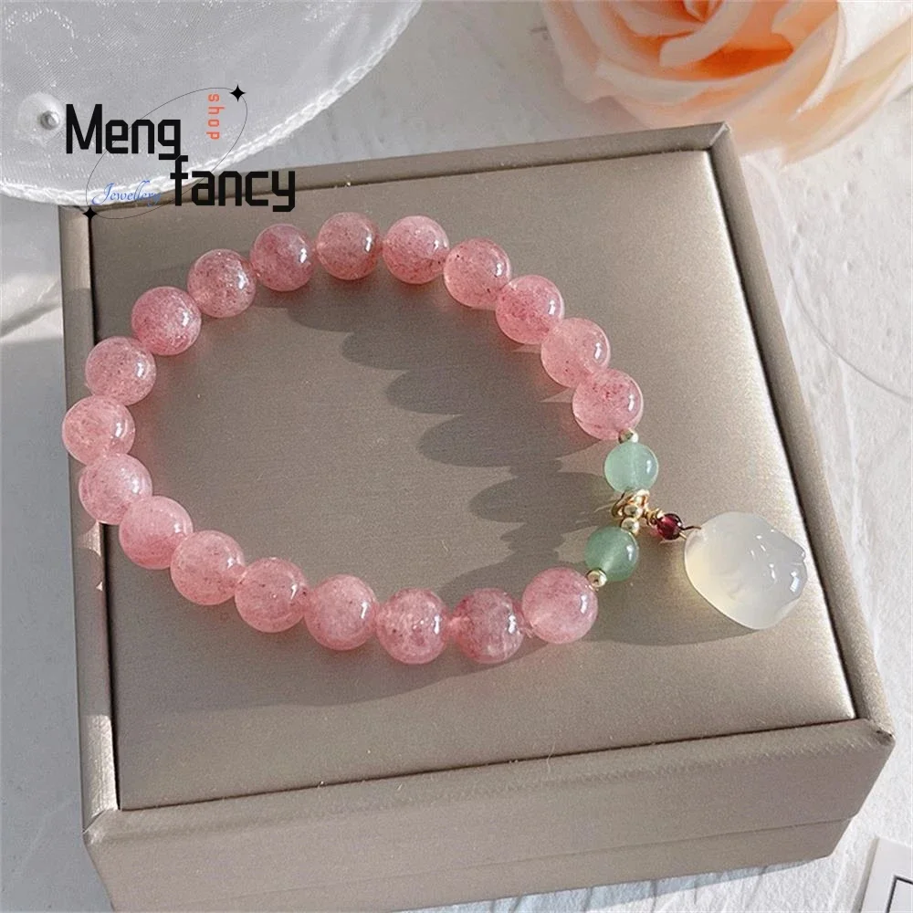 

Natural New Love Strawberry Crystal Rabbit Bracelet Beaded Hand String Chalcedony Pendant Exquisite High-grade Fashion Jewelry