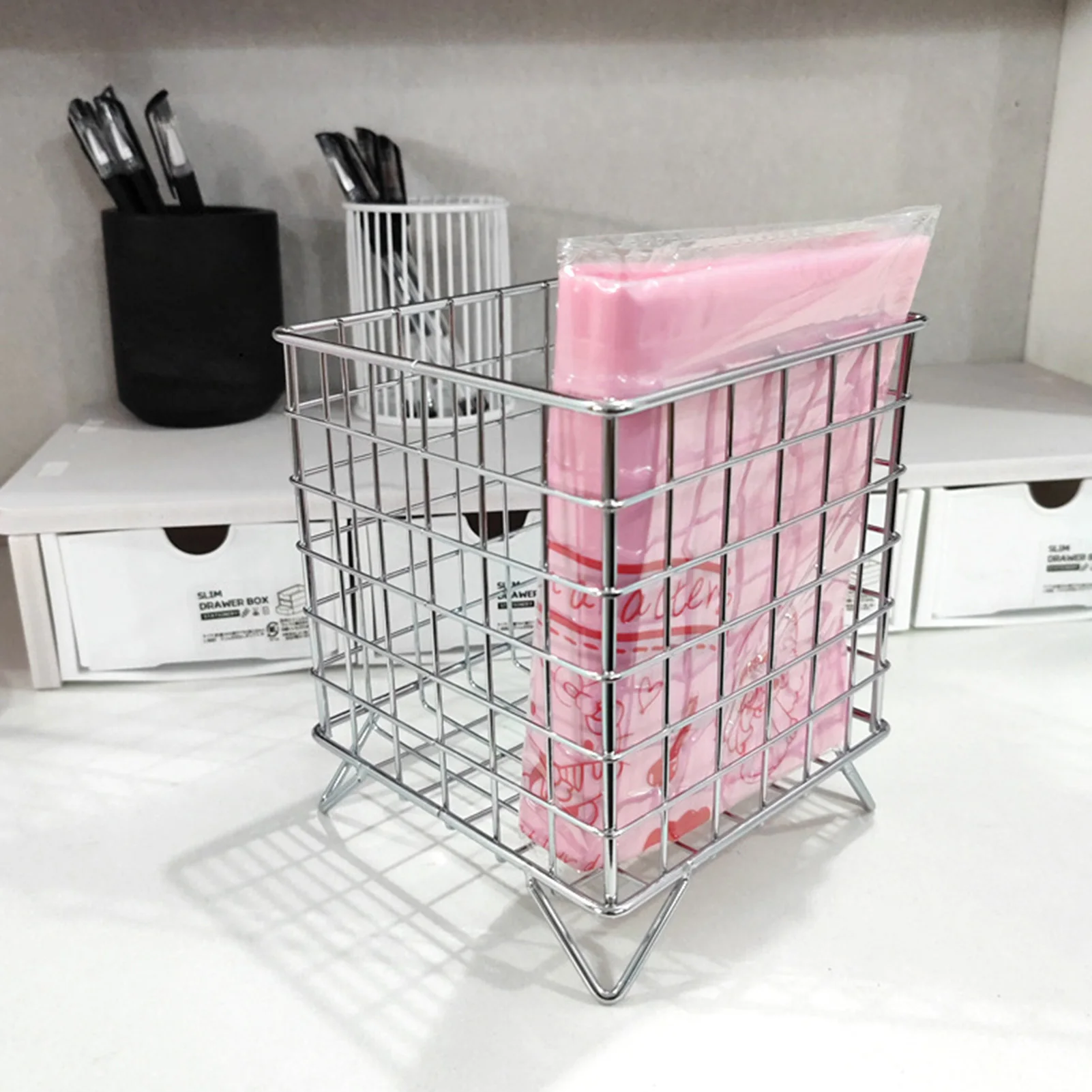 Multifunctional Iron Storage Basket Farmhouse Metal Kitchen Seasoning Snacks Basket Suitable for Friend Family Neighbors Gift