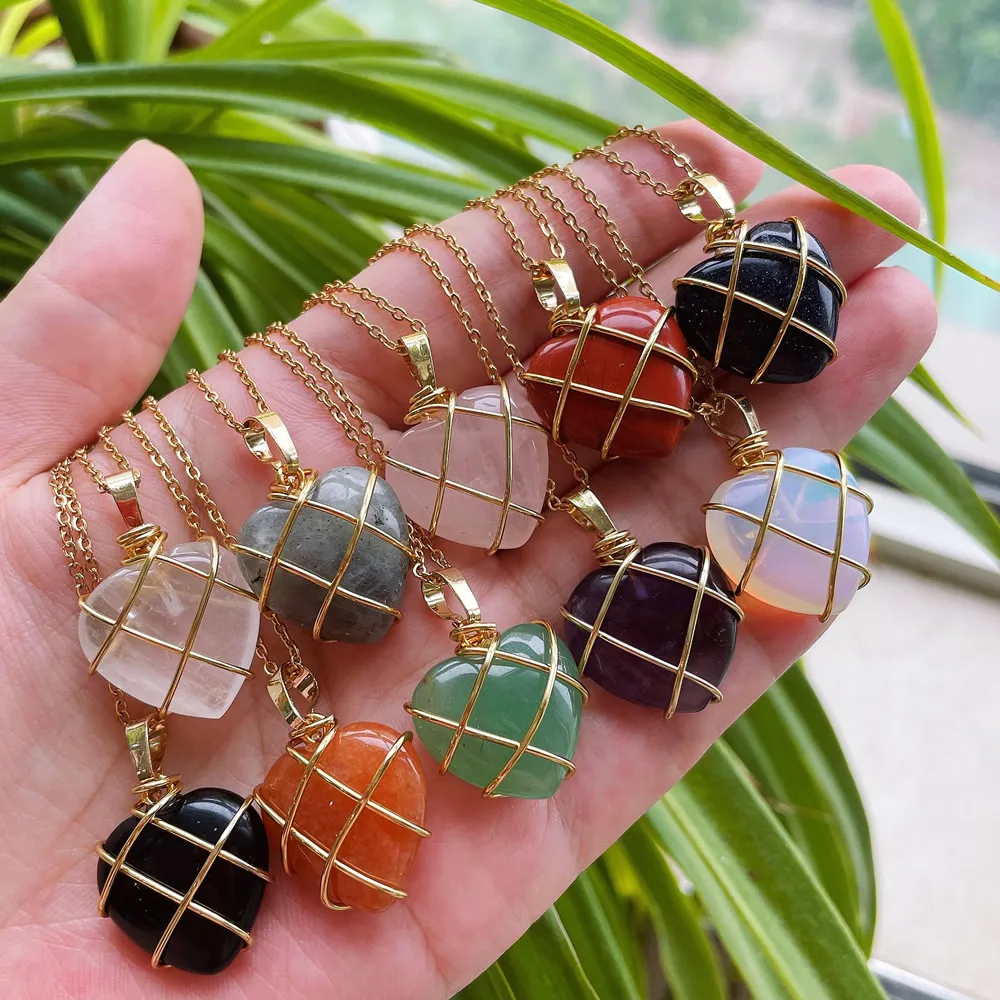 Collar con colgante de cristal Natural envuelto en alambre para mujer, Péndulo de piedra en forma de corazón, Amehtysts, gargantilla de cristal púrpura de ópalo