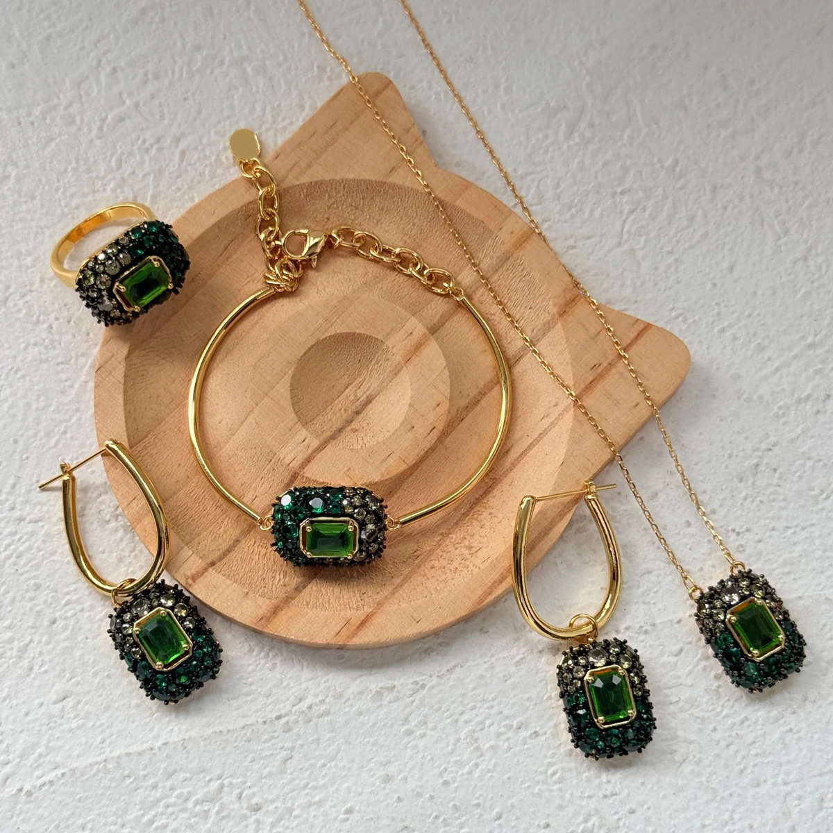2026 Light Commemorative Jewelry Sets Charm Gold Star Green Water Droplet High Quality Crystal Necklace Fashion Women's Earrings
