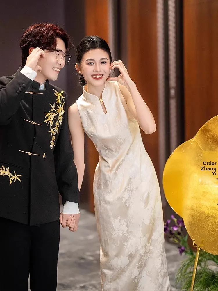 

Элегантное белое свадебное платье класса люкс, длинное ципао для помолвки и церемонии.