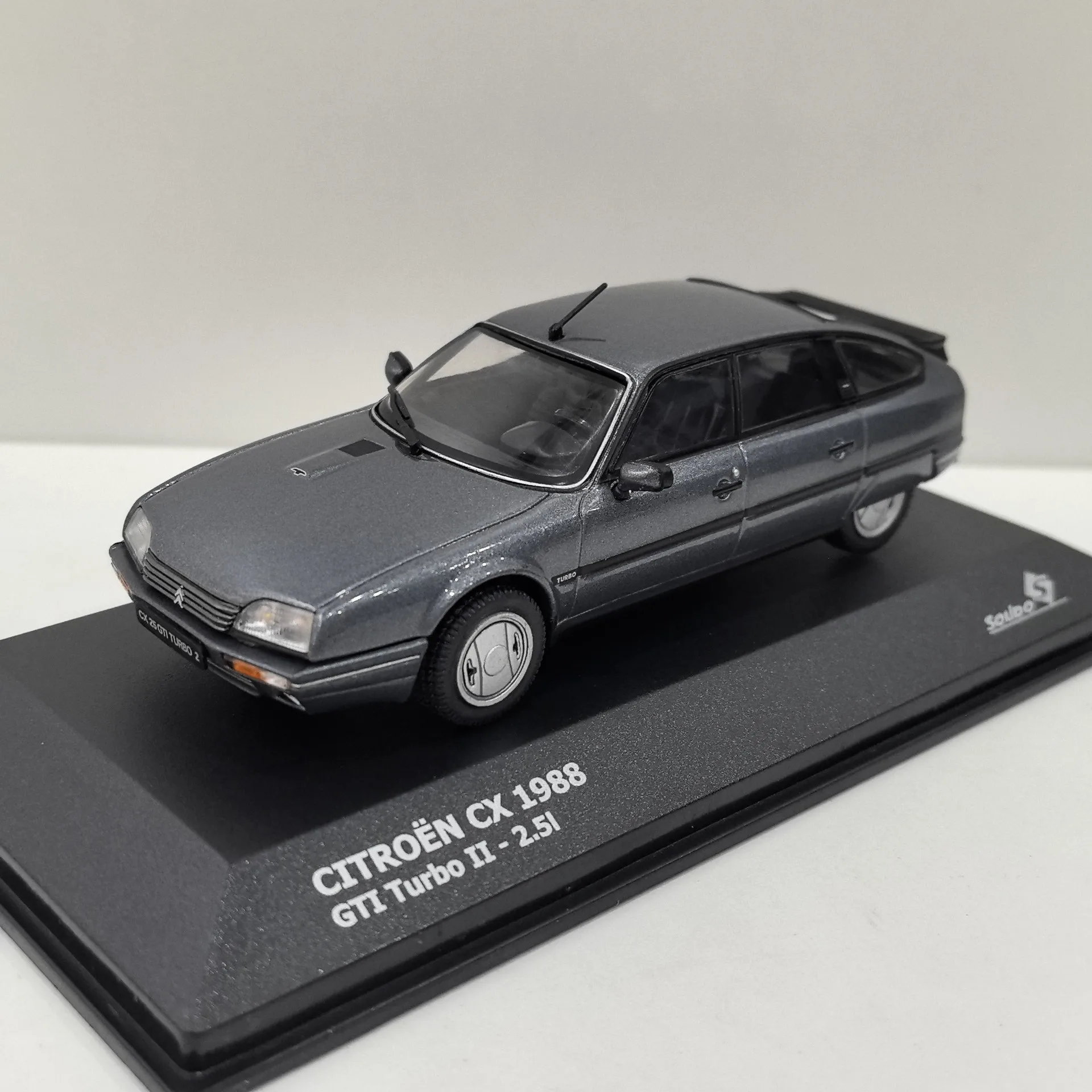 Caja agrietada Diecast escala 1:43 Solido Citroen CX GTI Turbo II 1988 modelo de coche de aleación Citroen