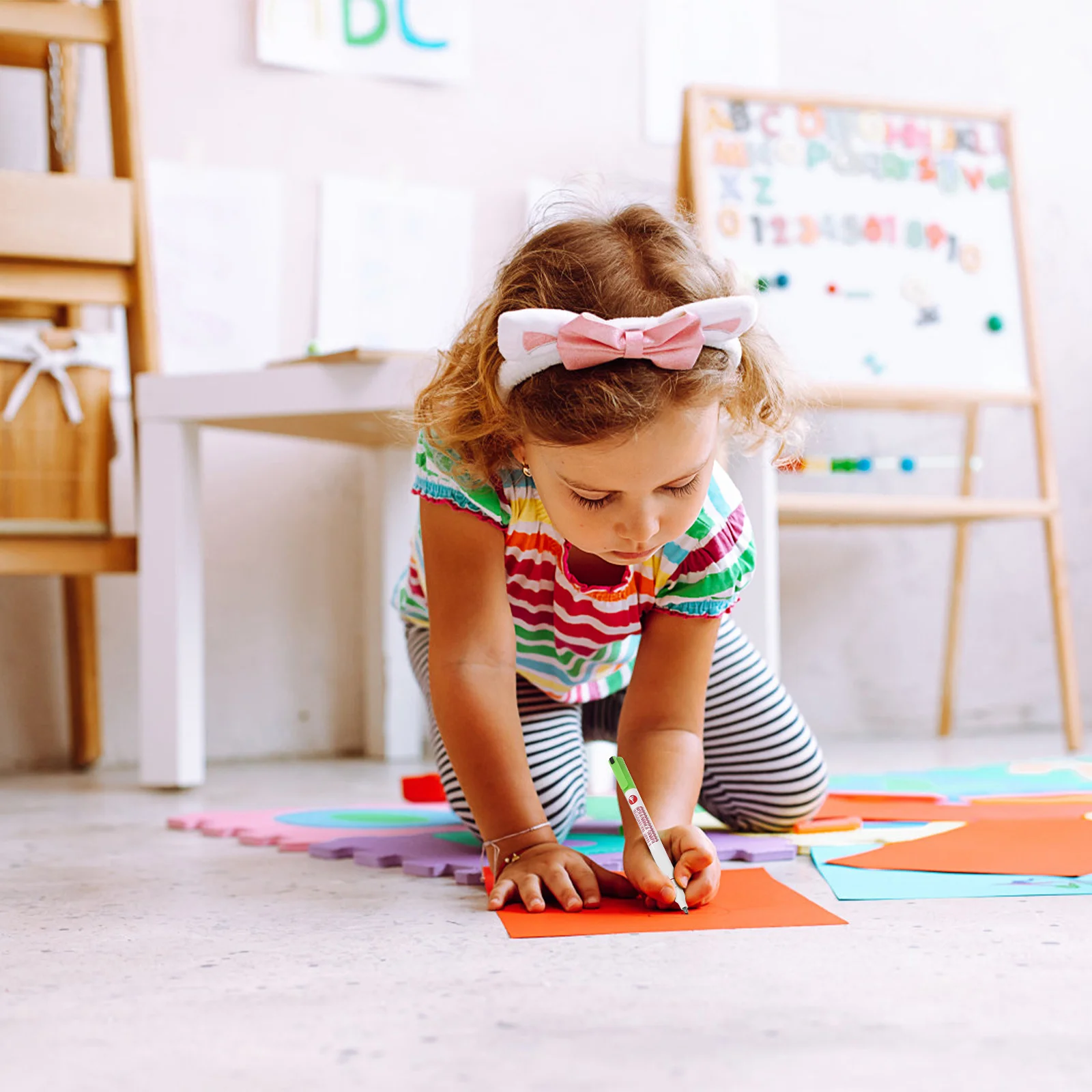 

8Pcs Double Line Metallic Markers Glitter Outline Pens Durable Coloring Pens for Scrapbook Drawing Journaling Glitter Markers