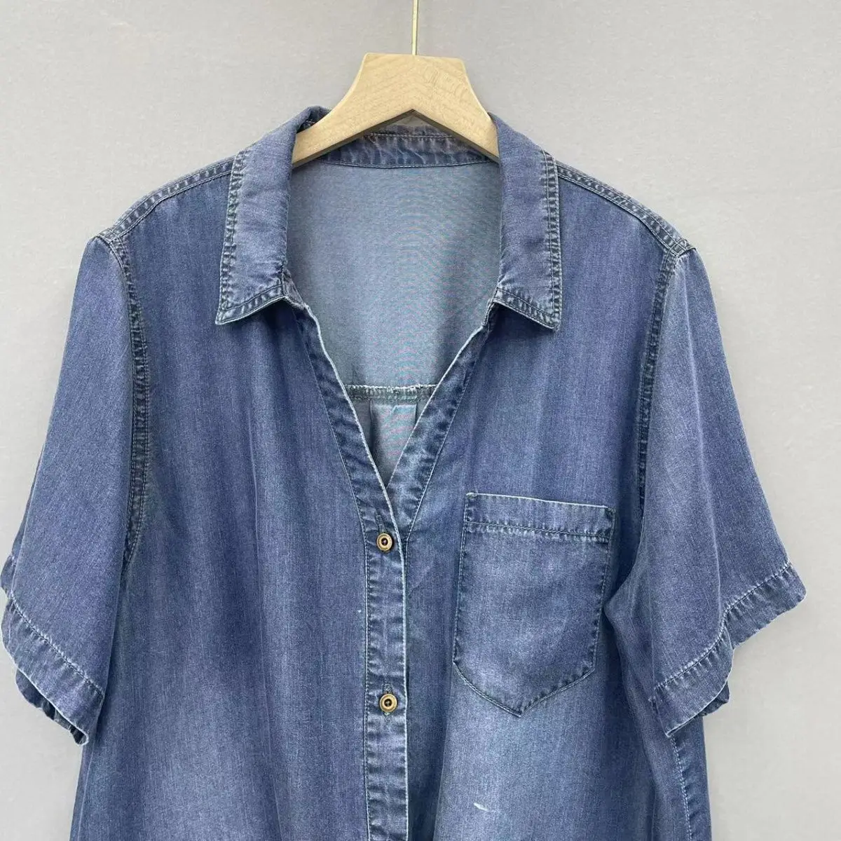 2024 Summer Thin Denim Shirt Casual Lapel Short Sleeved Loose And Versatile Denim Top For Women