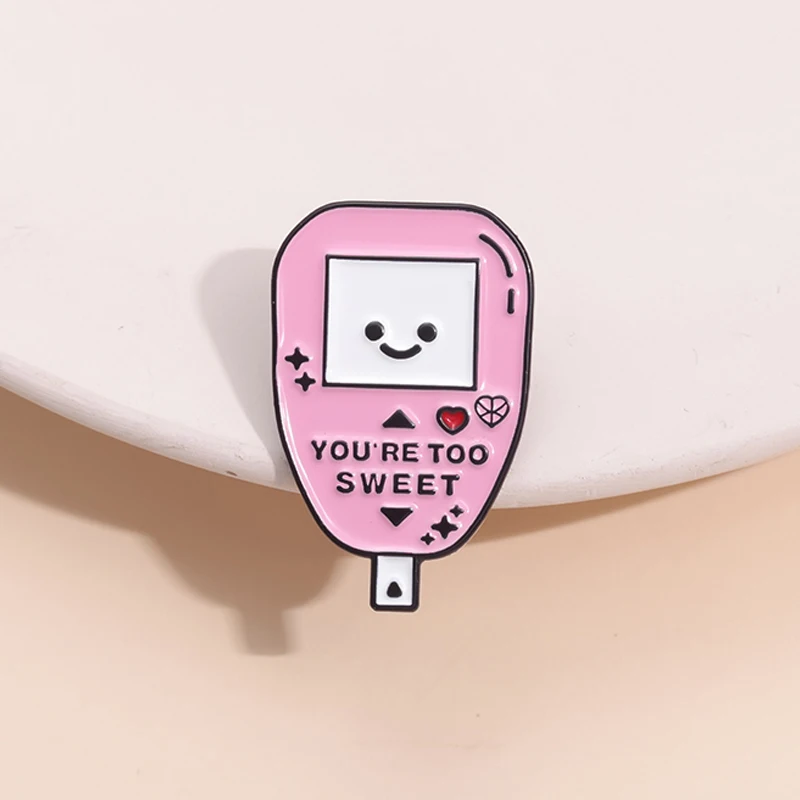 Przypinka Glukometr 'You're Too Sweet' Emaliowana Broszka dla Medyka