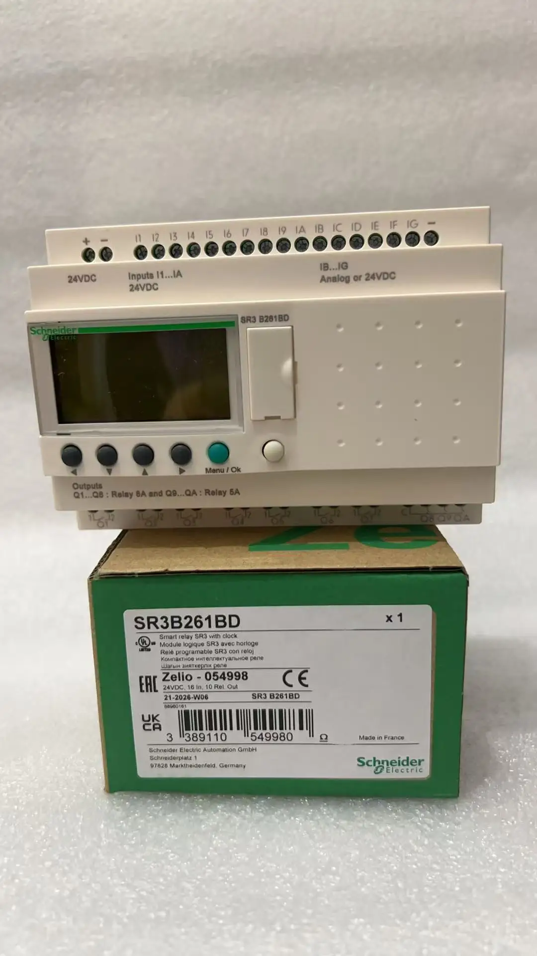 SR3B261BD modular smart relay, Zelio Logic SR2 SR3, 26 IO, 24V DC, clock, display, 10 relay outputs
