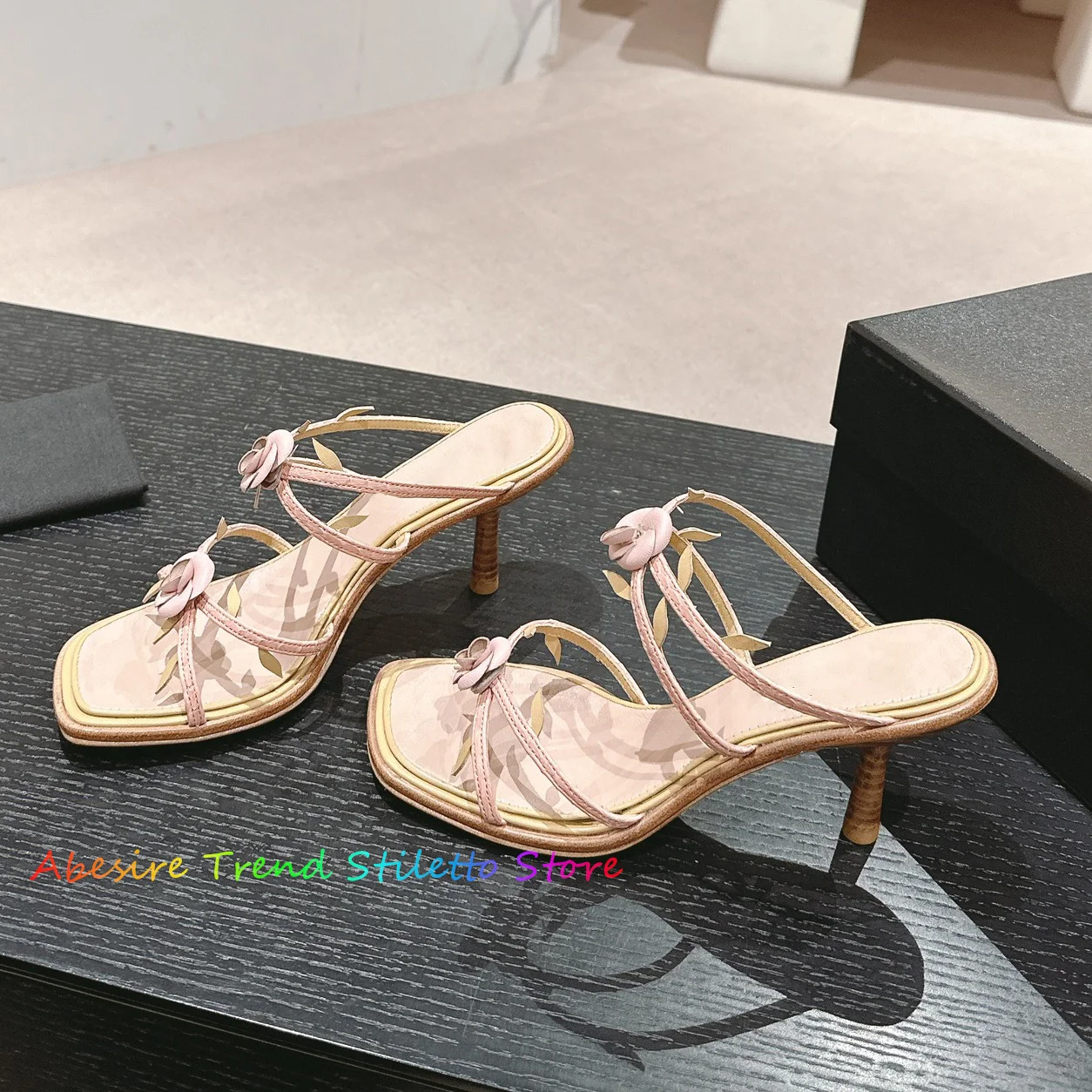 

New Summer Handmade Rose Vintage Middle Heel Outwear Open Toe Sandals Square Headed Thin Heels Kitten Heel Slippers For Women