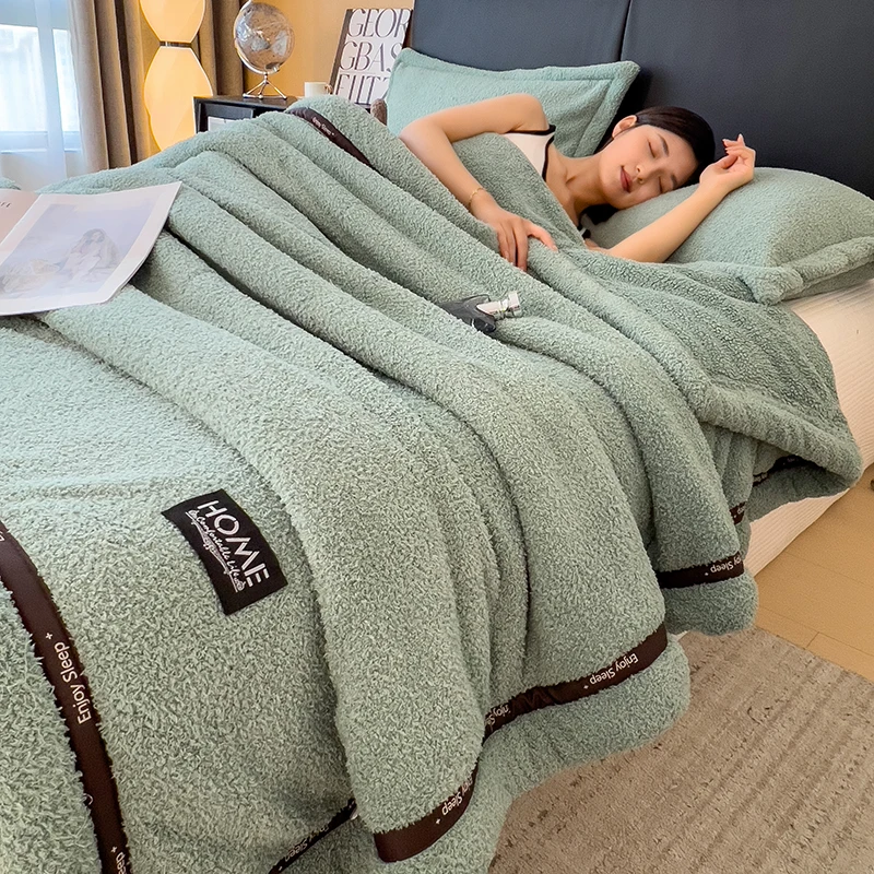 

Высококачественное одеяло класса А из вельвета (полувелюра) для осени и зимы, сохраняющее тепло, мягкое и пушистое, для кровати, дивана, как плед или накидка для сна