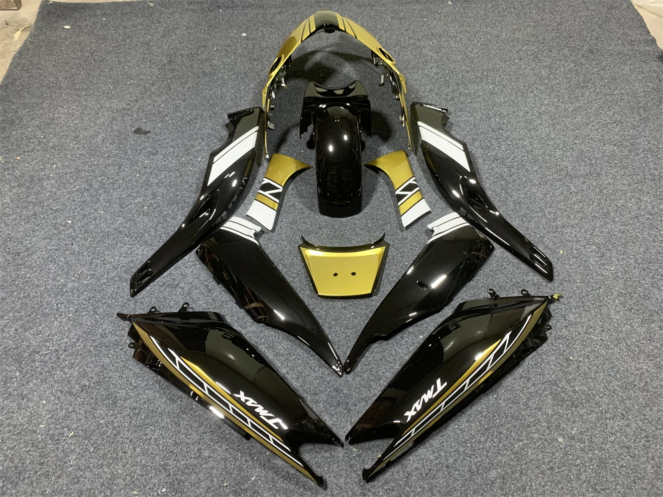 Motorcycle fairing fits Yamaha TMAX500 01 02 03 04 05 06 07 500 2001 2002 2003 2004 2005 2006 2007 Fairing White gold Black