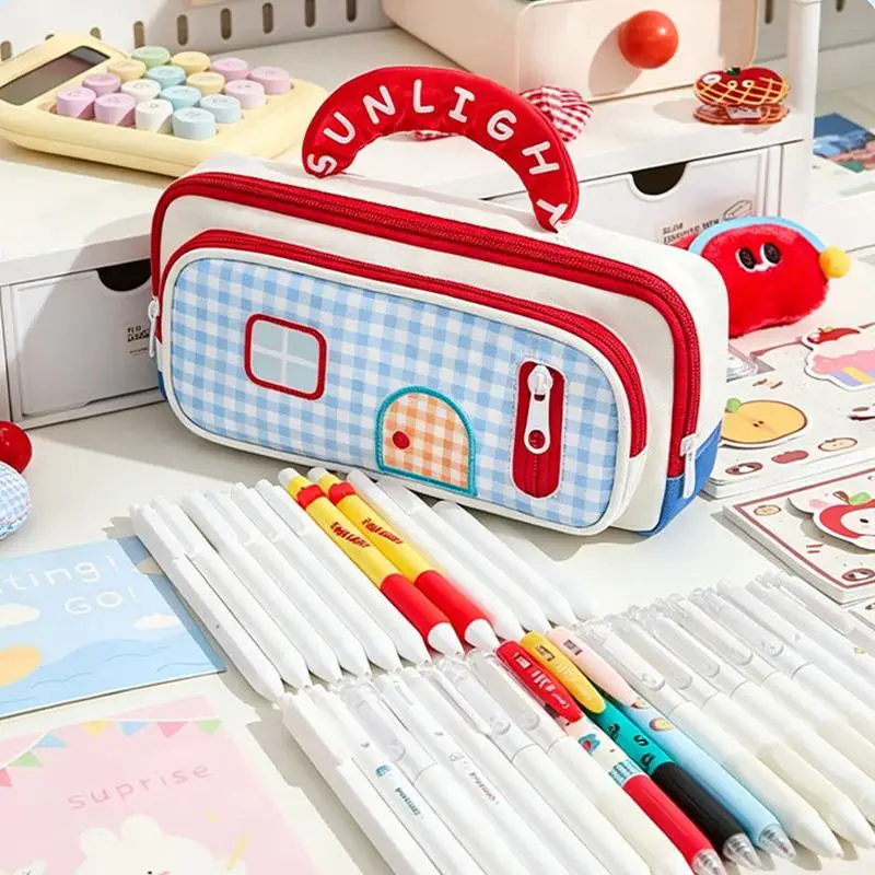 Niedliches kleines Haus-Gingham-Federmäppchen mit großer Kapazität und verstärktem Griff für den täglichen Gebrauch von Schülern und Kindern in der Schule. – Detail 11