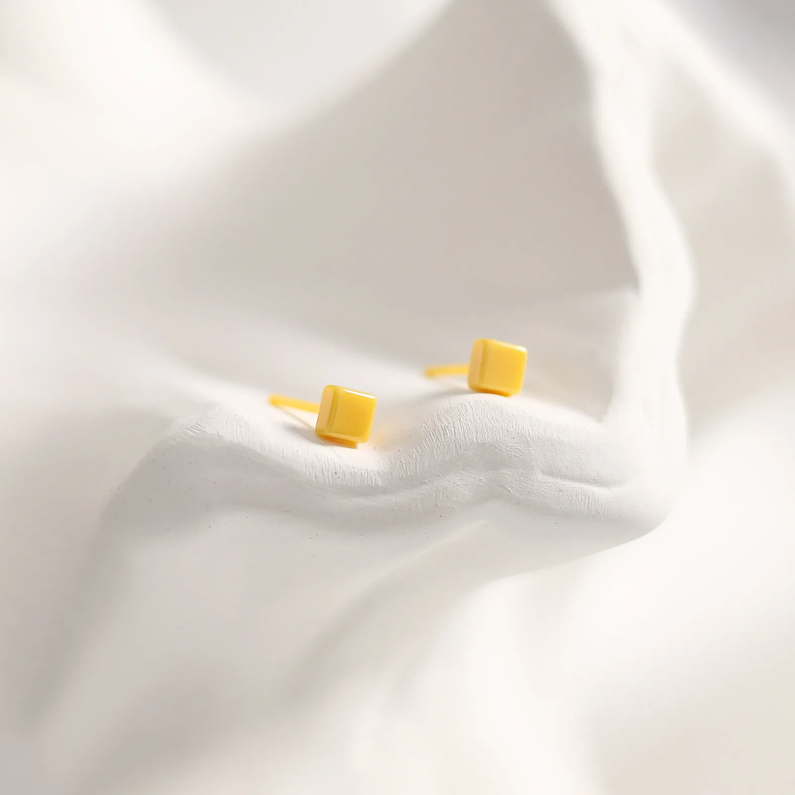 

Brief Style All Ceramic Stud Earrings Multi-Color Brief Small Square Shape No Allergy Suit For Healty Ear Hole And Sleeping
