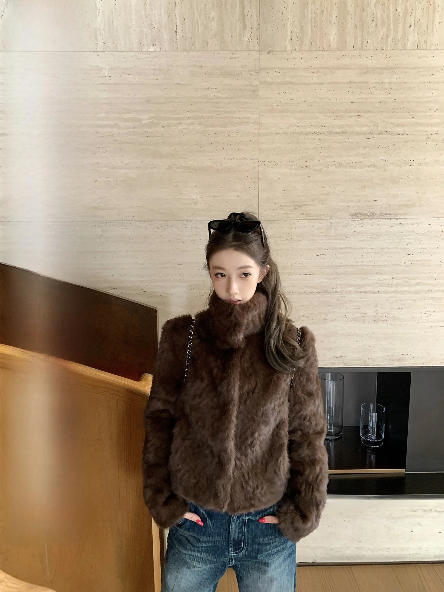 

Утепленная женская шуба из искусственного меха с отложным воротником, однотонная, свободного кроя, с длинными рукавами, повседневная